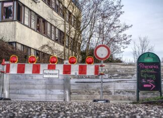 Jak się sprawdza szczelność głowicy?