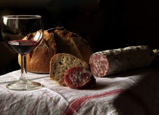 Jak zrobić kiełbasę na grillu elektrycznym?