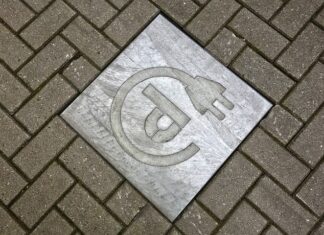 Czy gniazdka i oświetlenie mogą być na jednym obwodzie?