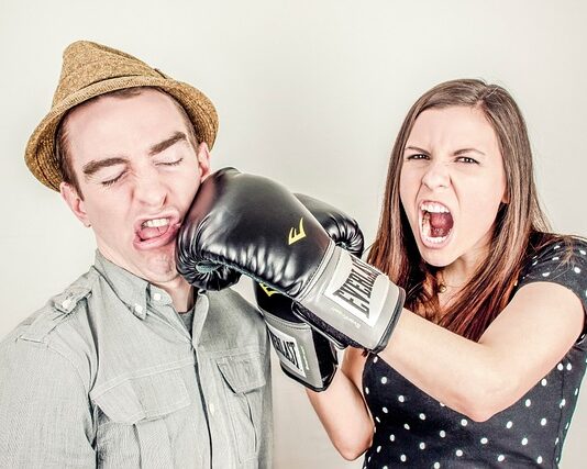 Na jakim kolorze widać kurz?